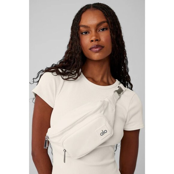 ALO Yoga Handbags - ALO YOGA 2025 Explorer Fanny Bag White